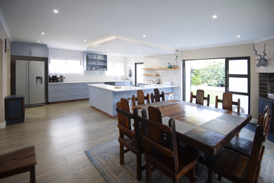 6 Bedroom Property for Sale in Myburgh Park Western Cape